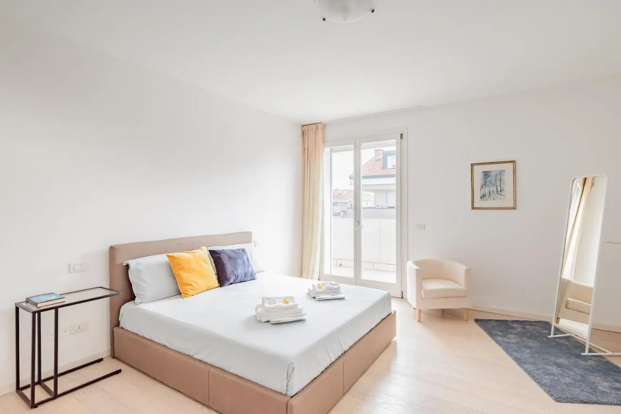Padova Albignasego Apartment Con Terrazzo X7! Italy